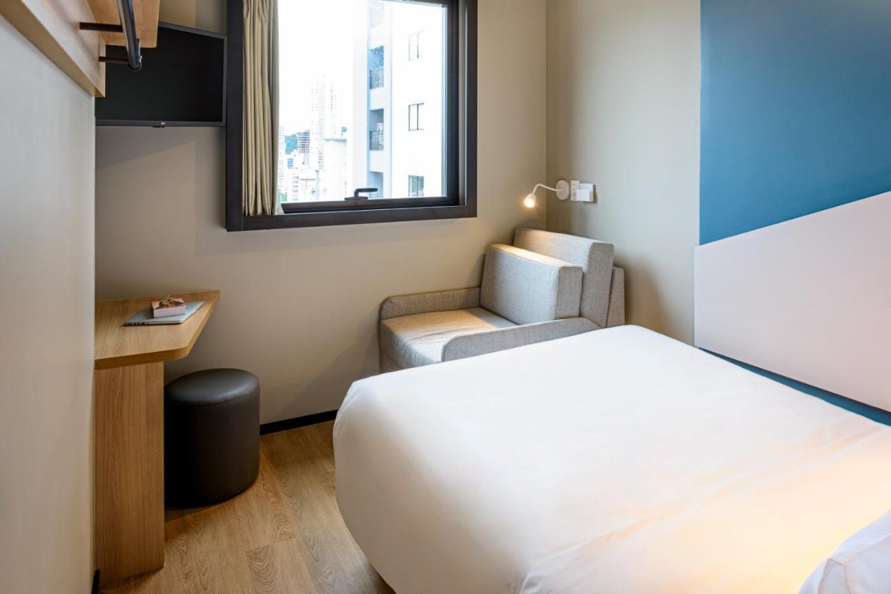 Ibis Budget Balneário Camboriú Esterno foto
