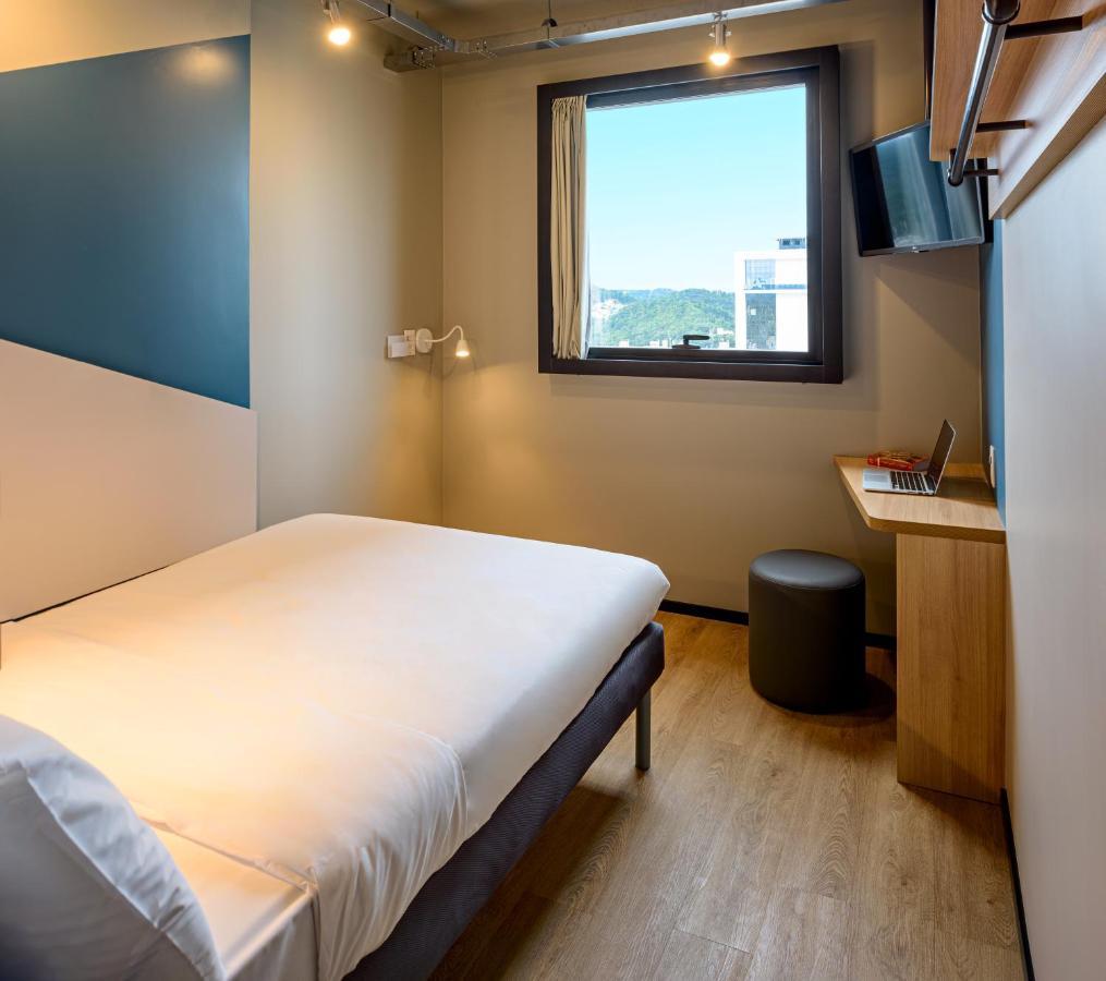 Ibis Budget Balneário Camboriú Esterno foto